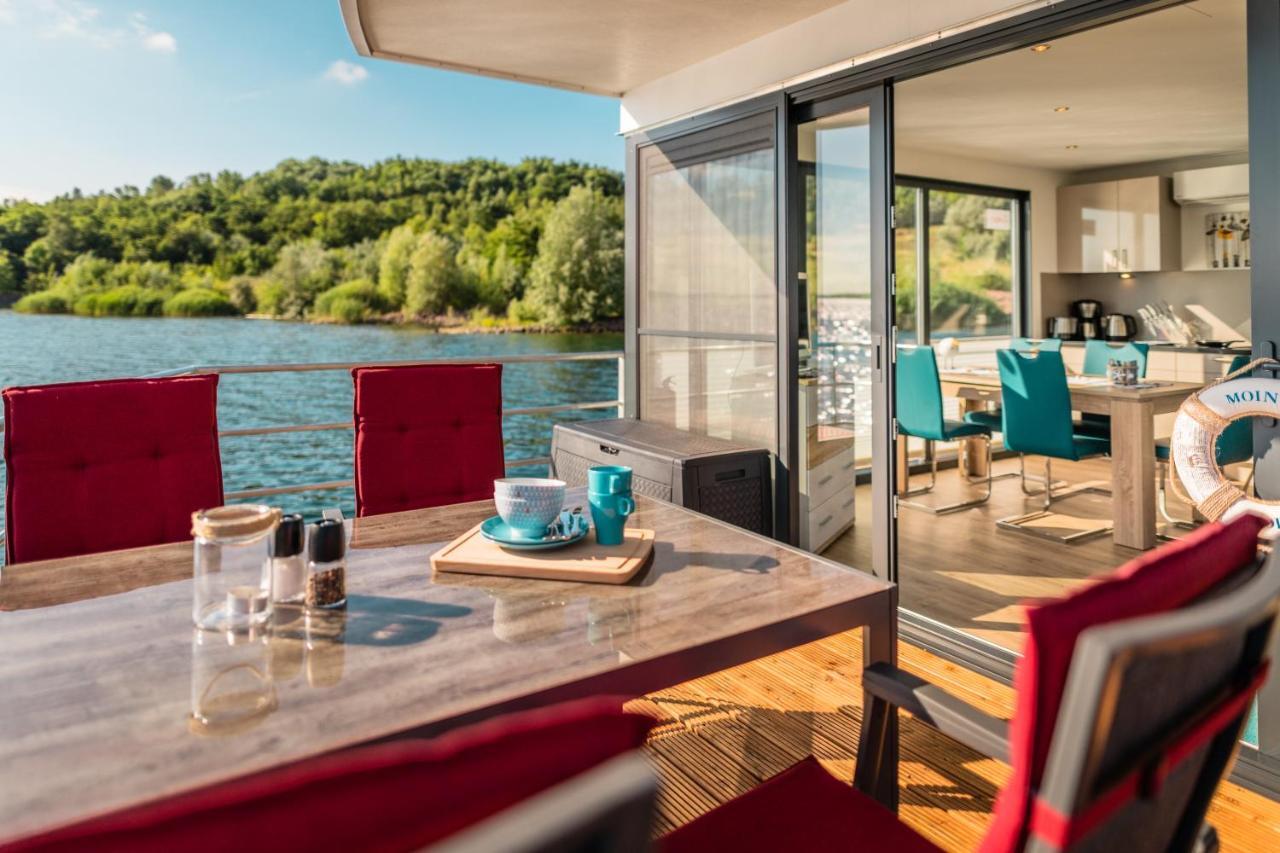 Hausboote Und Ferienhaeuser Marina Muecheln Mucheln エクステリア 写真